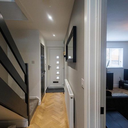 Uber Stylish 3 Bedroom Home Off Road Parking Near Town Centre And Bike Park Wales Merthyr Tydfil Exterior photo